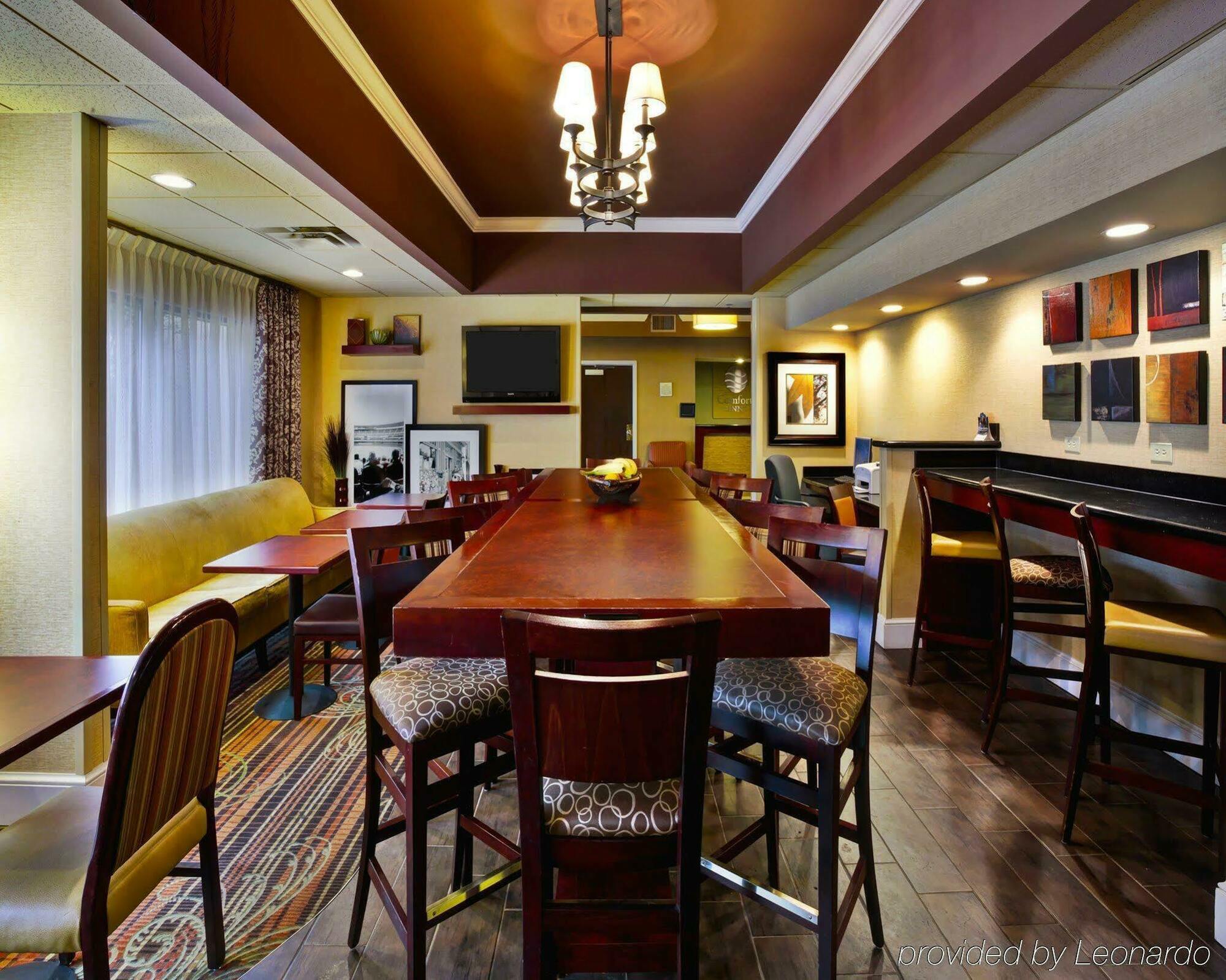 Comfort Inn Oxford - University Area Екстериор снимка